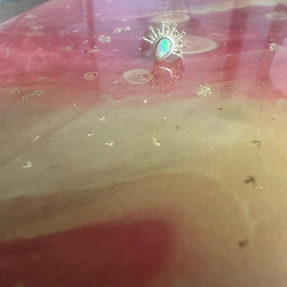 BVLA Borderline - Yellow Gold and Opal - Picture 2 of 4